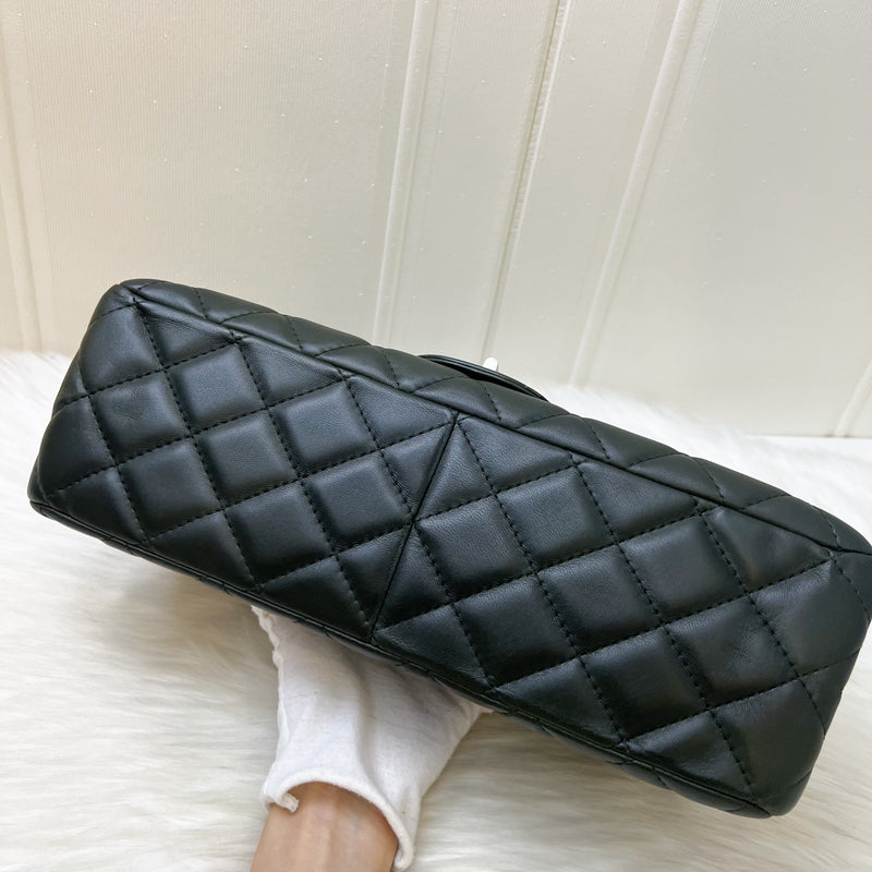 Chanel 2.55 Reissue 227 Maxi in Dark Green Lambskin RHW