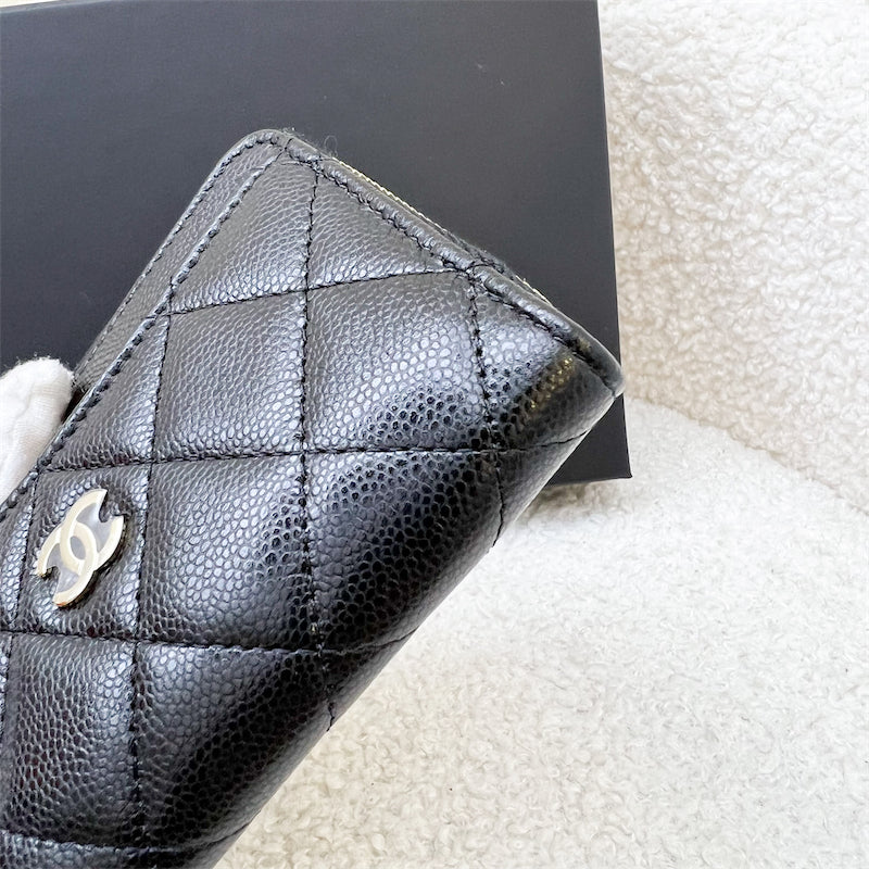 Chanel Zip Card Holder / Coin Purse with Front Slot in Black Caviar (AP3179)