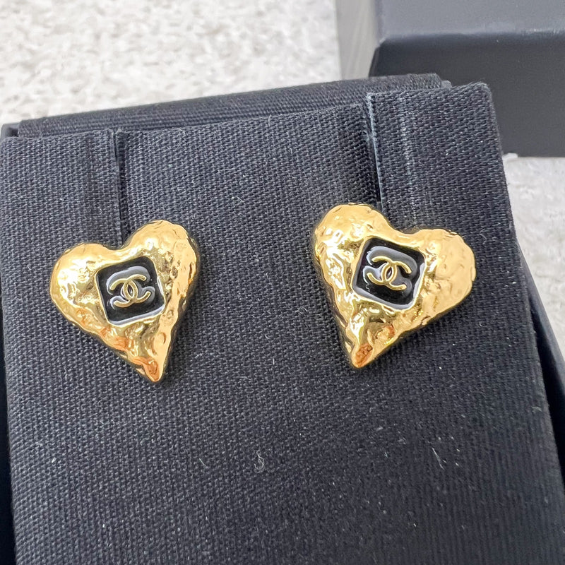 Chanel 23K Heart Earrings in AGHW (Model: ABC252)