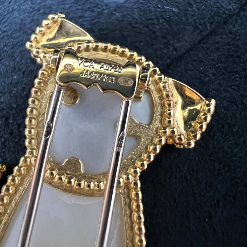 Van Cleef & Arpels VCA Lucky Animals Dog Clip Brooch with Mother of Pearl MOP and Onyx in 18K Yellow Gold (Ref: VCARP2AU00)