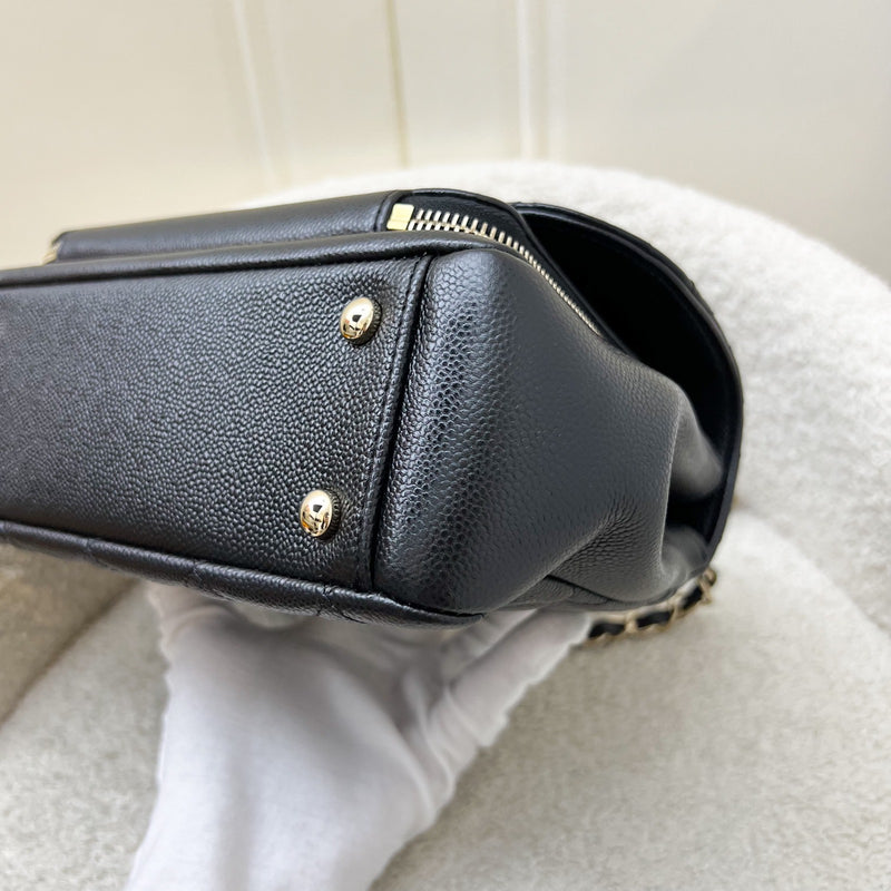 Chanel Medium Business Affinity Flap in Black Caviar and LGHW (Model: A93607)