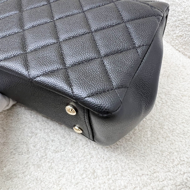 Chanel Medium Business Affinity Flap in Black Caviar and LGHW (Model: A93607)