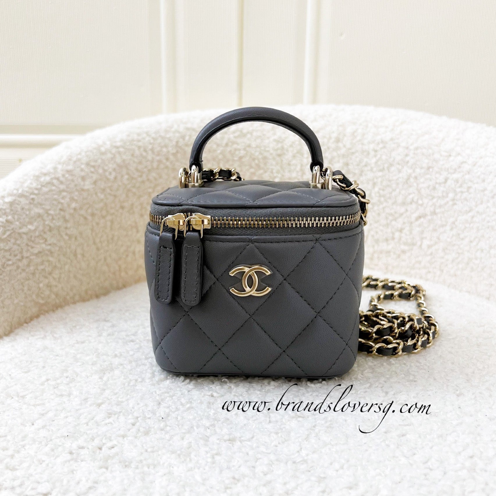 Chanel Top Handle Mini Vanity in 22A Grey Lambskin LGHW – Brands Lover