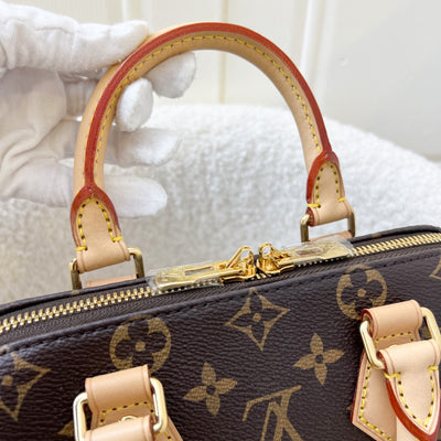 LV Speedy Bandouliere 20 in Monogram Canvas and Black Patterned Strap