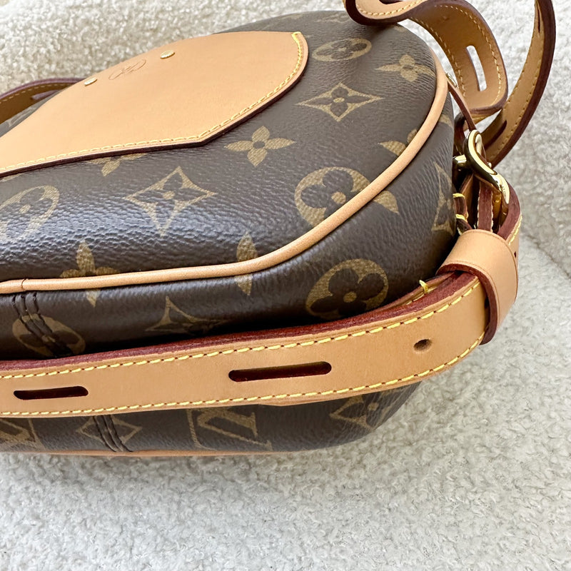 LV Boite Chapeau Souple PM in Monogram Canvas and GHW