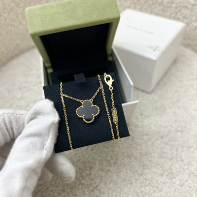 Van Cleef & Arpels VCA Vintage Alhambra Single Motif Pendant Necklace with Onyx in 18K Yellow Gold