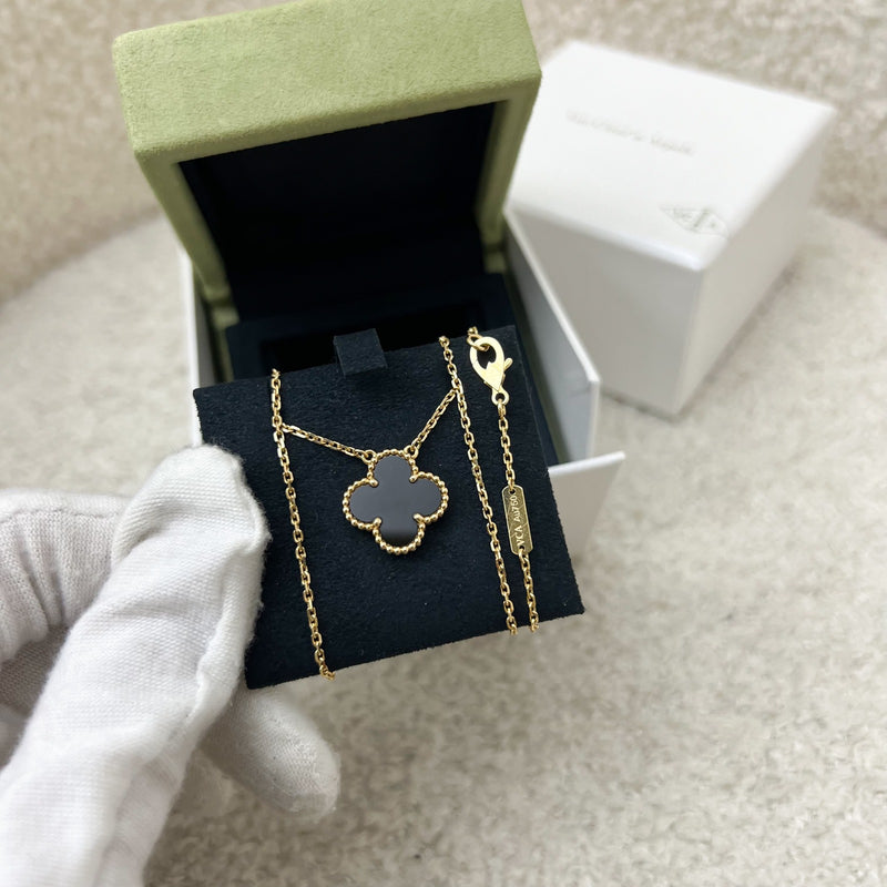 Van Cleef & Arpels VCA Vintage Alhambra Single Motif Pendant Necklace with Onyx in 18K Yellow Gold