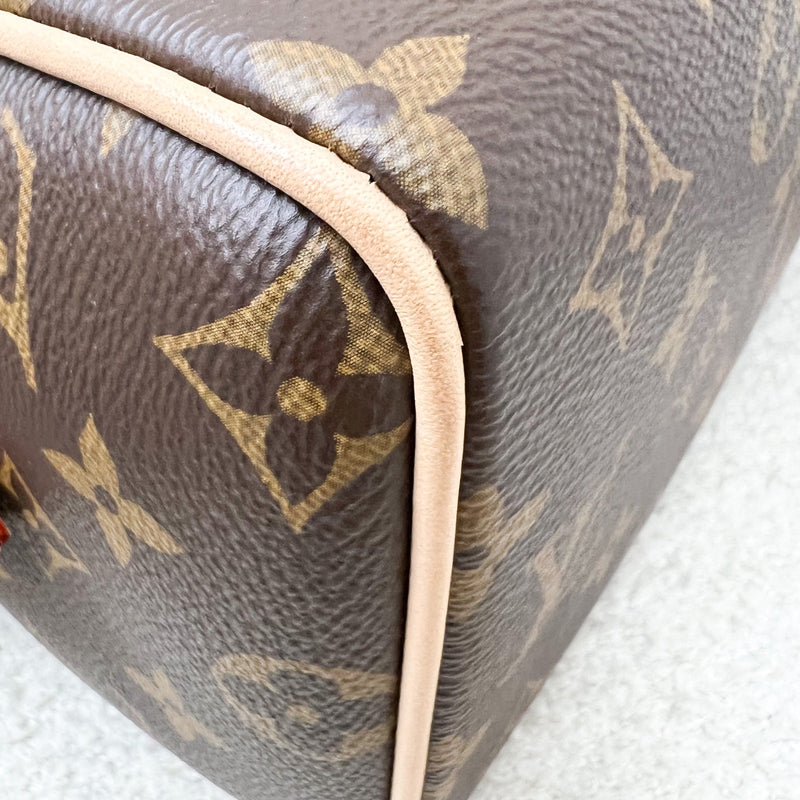 LV Louis Vuitton Speedy Bandouliere 20 in Monogram Canvas and GHW (Missing original strap, replaced with third party vachetta strap)