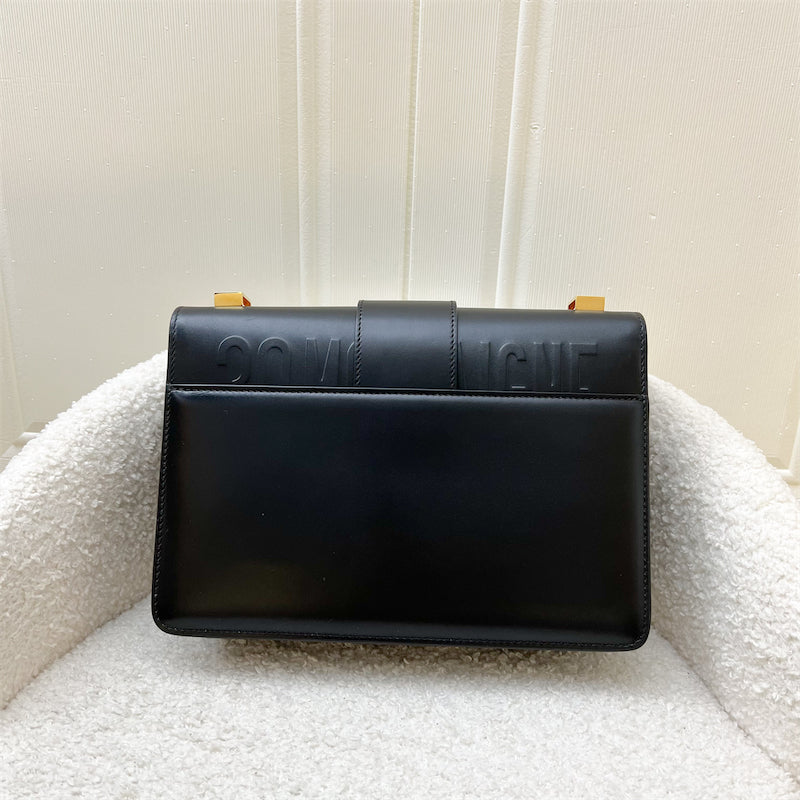 Dior 30 Montaigne Flap Bag in Black Calfskin and GHW