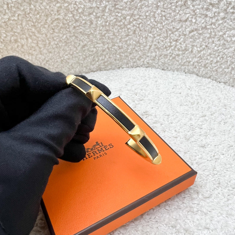 Hermes Athena Bracelet in Noir Epsom Calfskin and GHW Sz T2