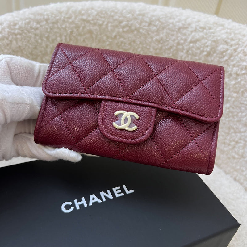 Chanel Classic Snap Card Holder in Burgundy Red Caviar LGHW