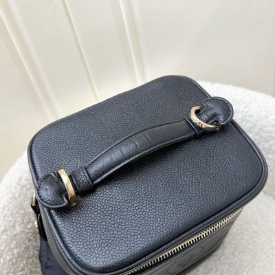 Chanel Vintage Vertical Vanity in Black Caviar and GHW