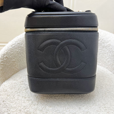 Chanel Vintage Vertical Vanity in Black Caviar and GHW