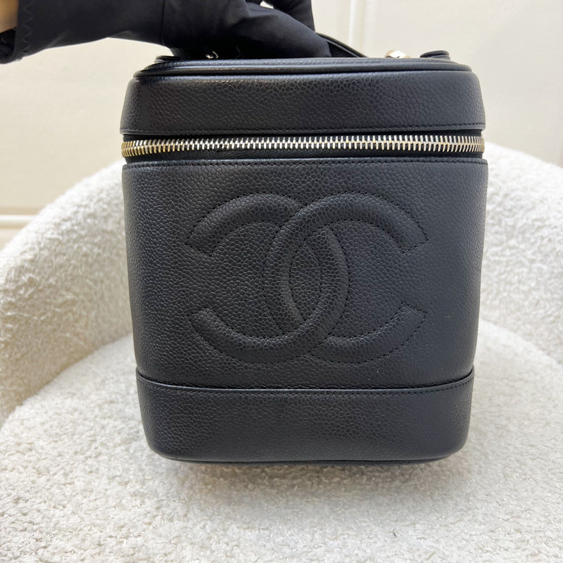 Chanel Vintage Vertical Vanity in Black Caviar and GHW