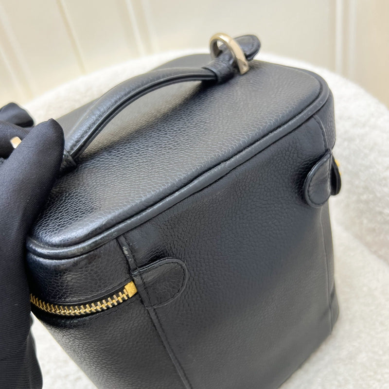 Chanel Vintage Vertical Vanity in Black Caviar and GHW