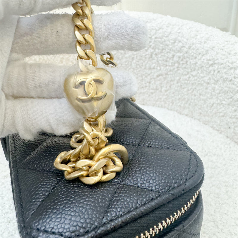 Chanel 23P Heart Adjustable Chain Vanity in Black Caviar AGHW