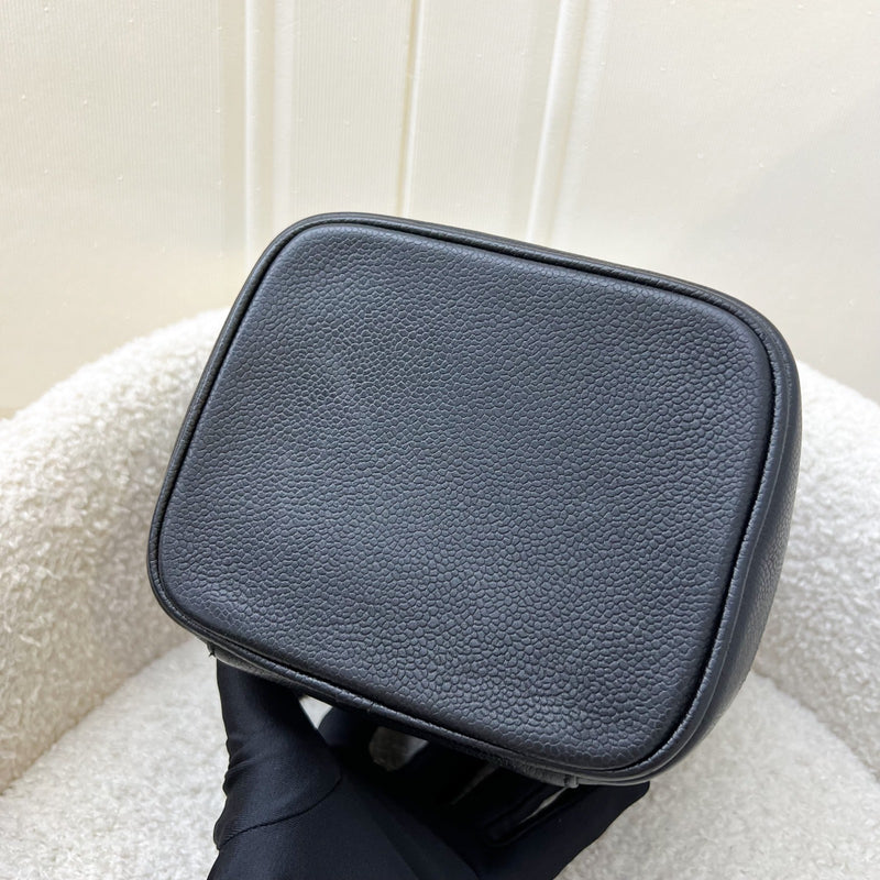 Chanel Vintage Vertical Vanity in Black Caviar and GHW
