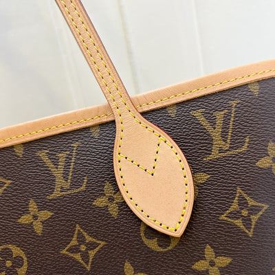 LV Neverfull MM in Monogram Canvas, Cerise Interior and GHW with Detachable Clutch (Model: M41177)
