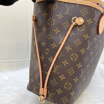 LV Neverfull MM in Monogram Canvas, Cerise Interior and GHW with Detachable Clutch (Model: M41177)