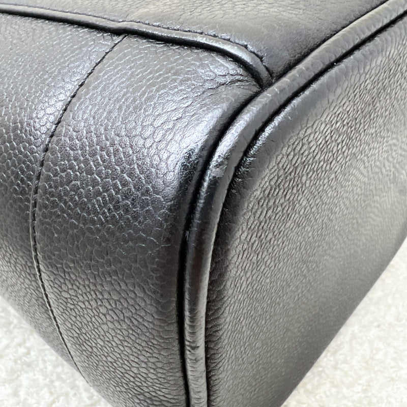 Chanel Vintage Vertical Vanity in Black Caviar and GHW