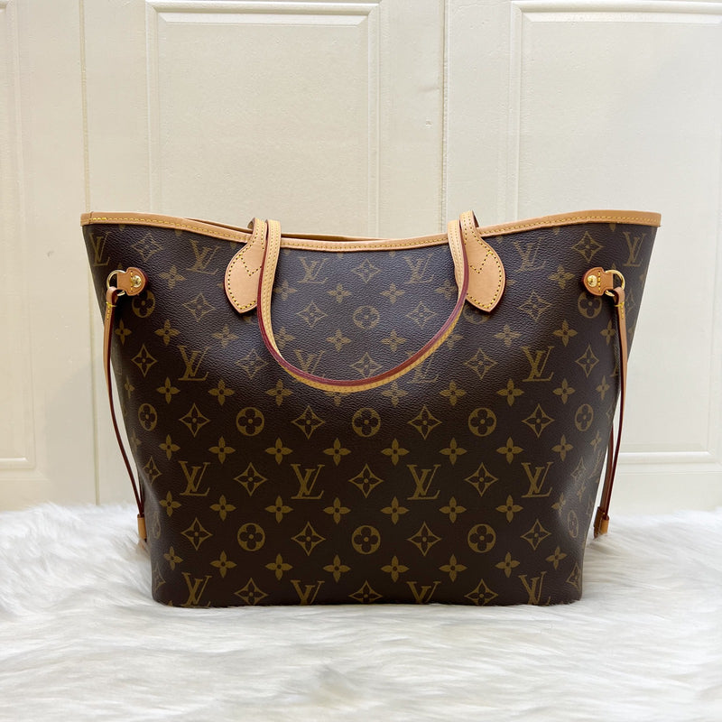 LV Neverfull MM in Monogram Canvas, Cerise Interior and GHW with Detachable Clutch (Model: M41177)