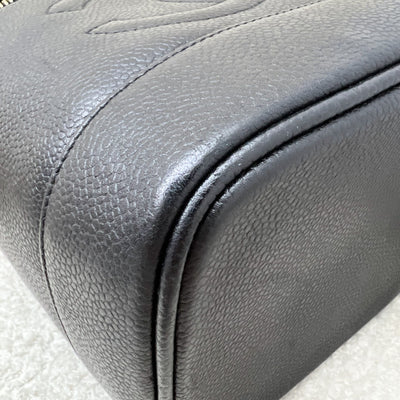 Chanel Vintage Vertical Vanity in Black Caviar and GHW