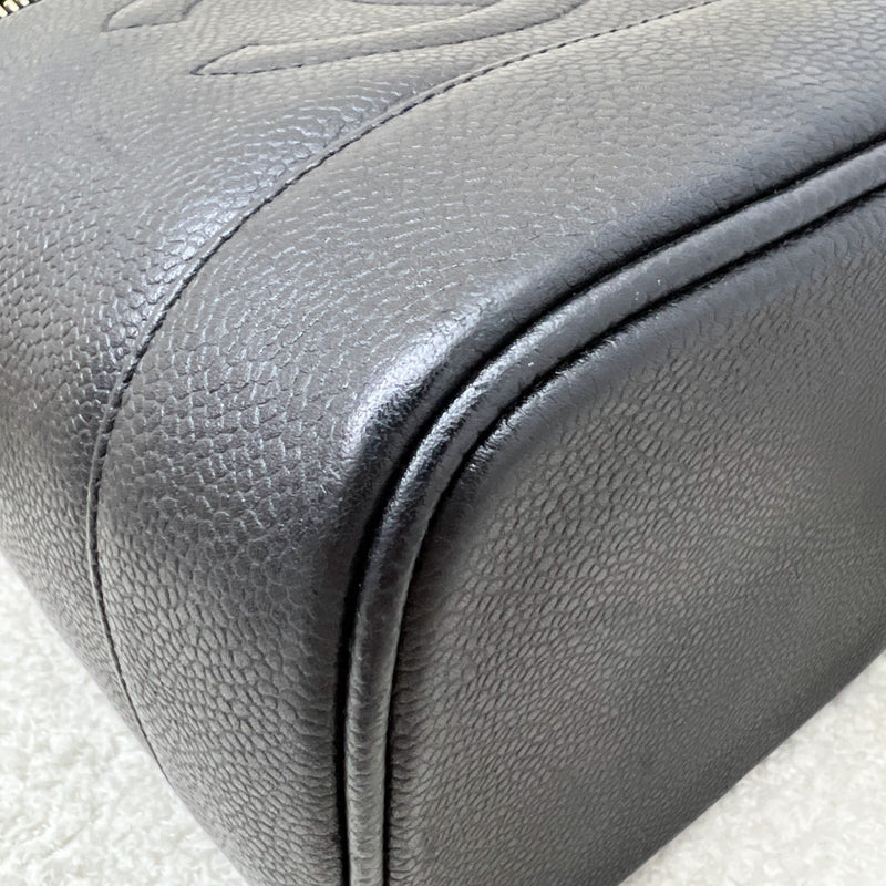 Chanel Vintage Vertical Vanity in Black Caviar and GHW