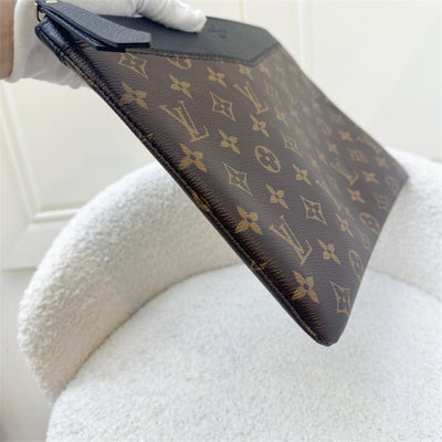 LV Daily Pouch in Monogram Canvas, Black Leather and GHW