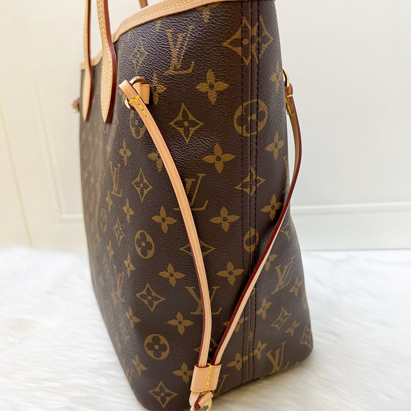 Louis Vuitton LV Neverfull MM in Monogram Canvas, Rouge Pivoine Interior and GHW