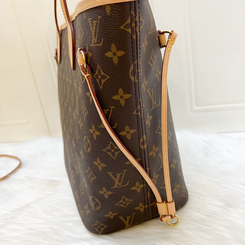 Louis Vuitton LV Neverfull MM in Monogram Canvas, Rouge Pivoine Interior and GHW