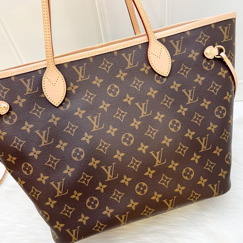 Louis Vuitton LV Neverfull MM in Monogram Canvas, Rouge Pivoine Interior and GHW