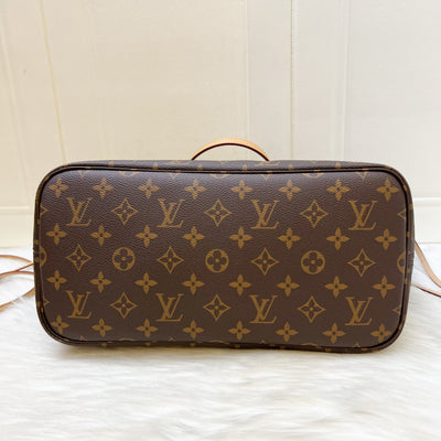 Louis Vuitton LV Neverfull MM in Monogram Canvas, Rouge Pivoine Interior and GHW