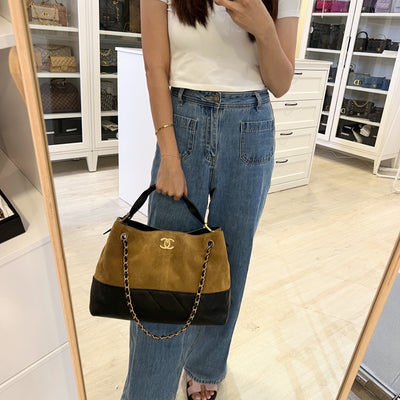 Chanel 25A Two-Tone Tote Bag in Beige Suede, Black Calfskin and AGHW