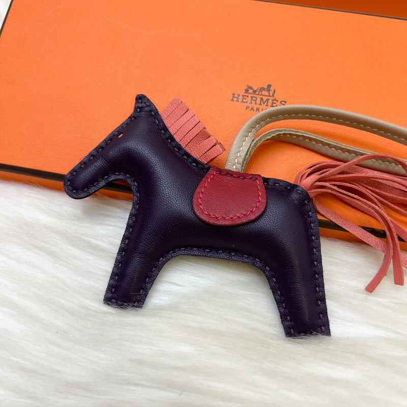 Hermes Rodeo PM in Raisin / Flamingo / Rouge Vif / Argile
