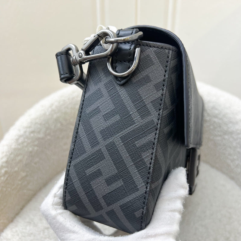 Fendi Baguette in Black Leather, Grey Canvas and SHW