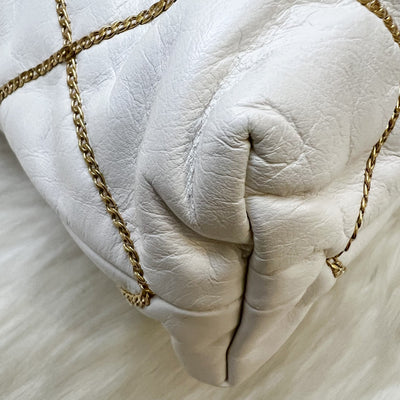 Chanel 22 Small Hobo Handbag in White Shiny Calfskin and AGHW (Model: AS3260)