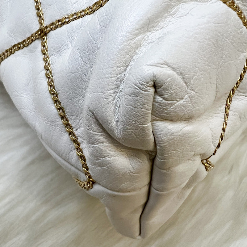 Chanel 22 Small Hobo Handbag in White Shiny Calfskin and AGHW (Model: AS3260)