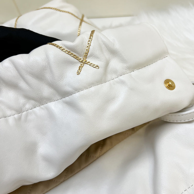 Chanel 22 Small Hobo Handbag in White Shiny Calfskin and AGHW (Model: AS3260)