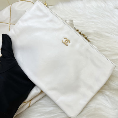 Chanel 22 Small Hobo Handbag in White Shiny Calfskin and AGHW (Model: AS3260)