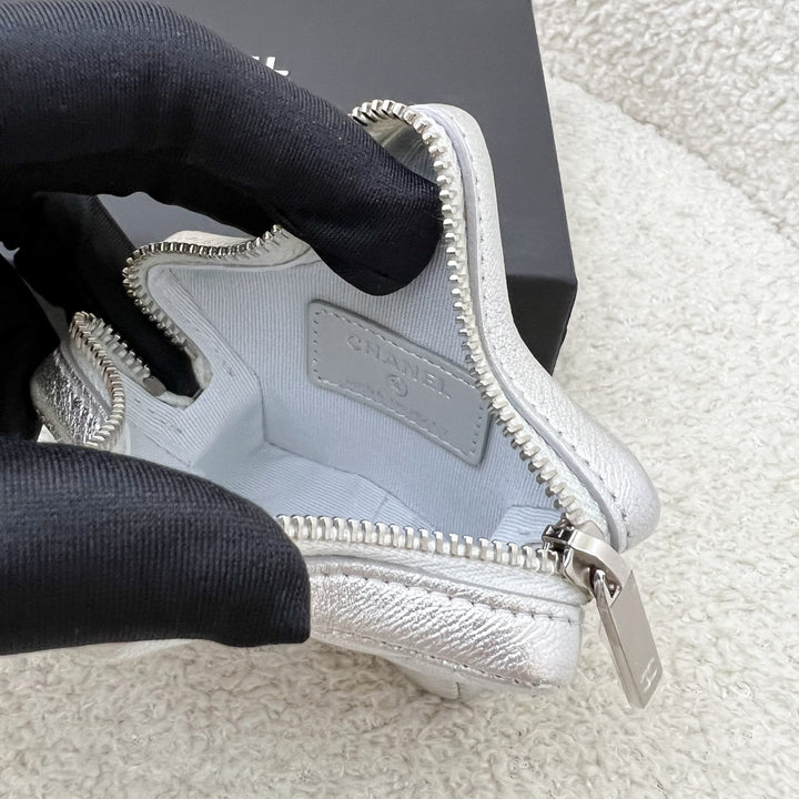 Chanel VIP Gift 24C Star Pouch Charm in Iridescent Silver Lambskin