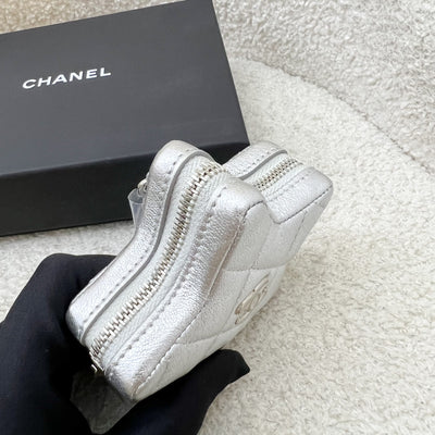 Chanel VIP Gift 24C Star Pouch Charm in Iridescent Silver Lambskin and SHW