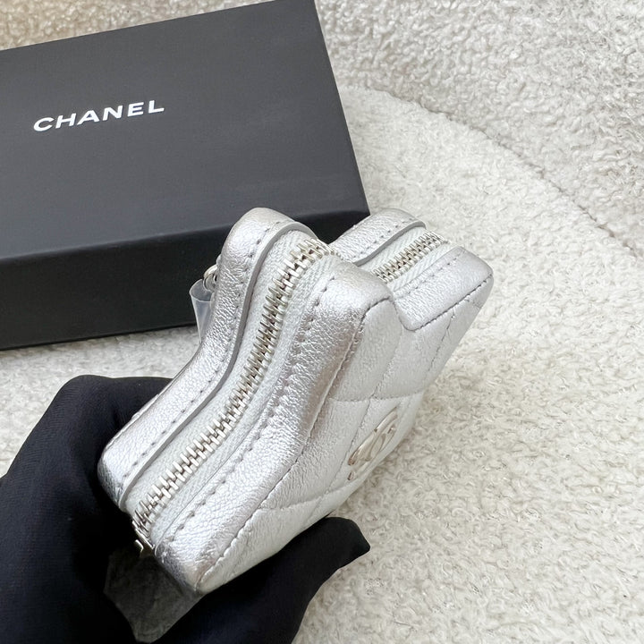 Chanel VIP Gift 24C Star Pouch Charm in Iridescent Silver Lambskin