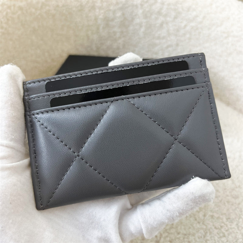 Chanel 19 Flat Card Holder in 22A Grey Lambskin SHW