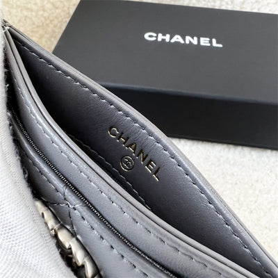 Chanel 19 Flat Card Holder in 22A Grey Lambskin SHW