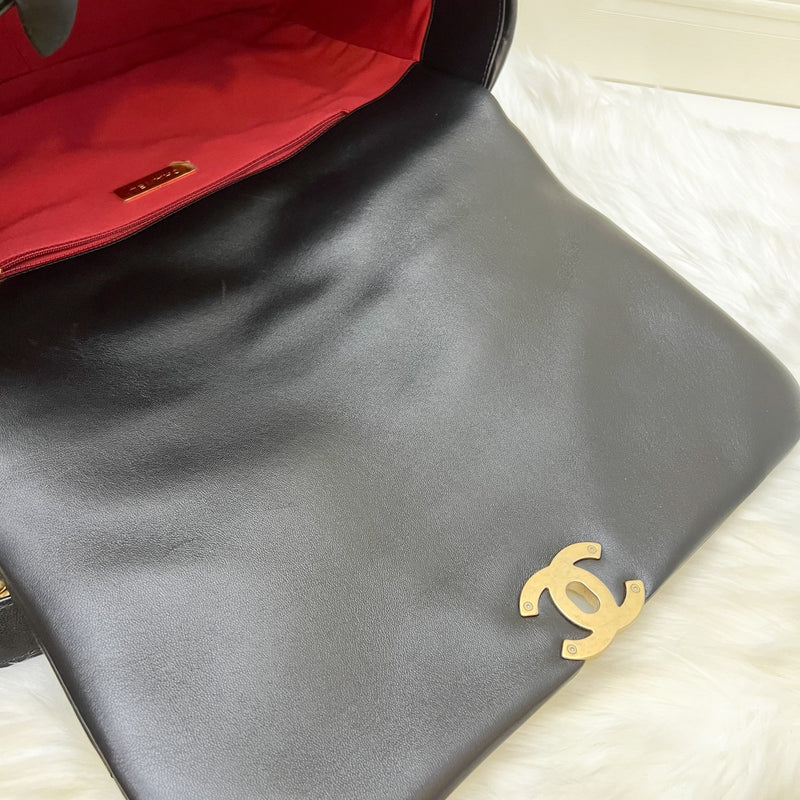 Chanel 19 Maxi Flap in Black Lambskin and 3-tone HW (Model: AS1162)
