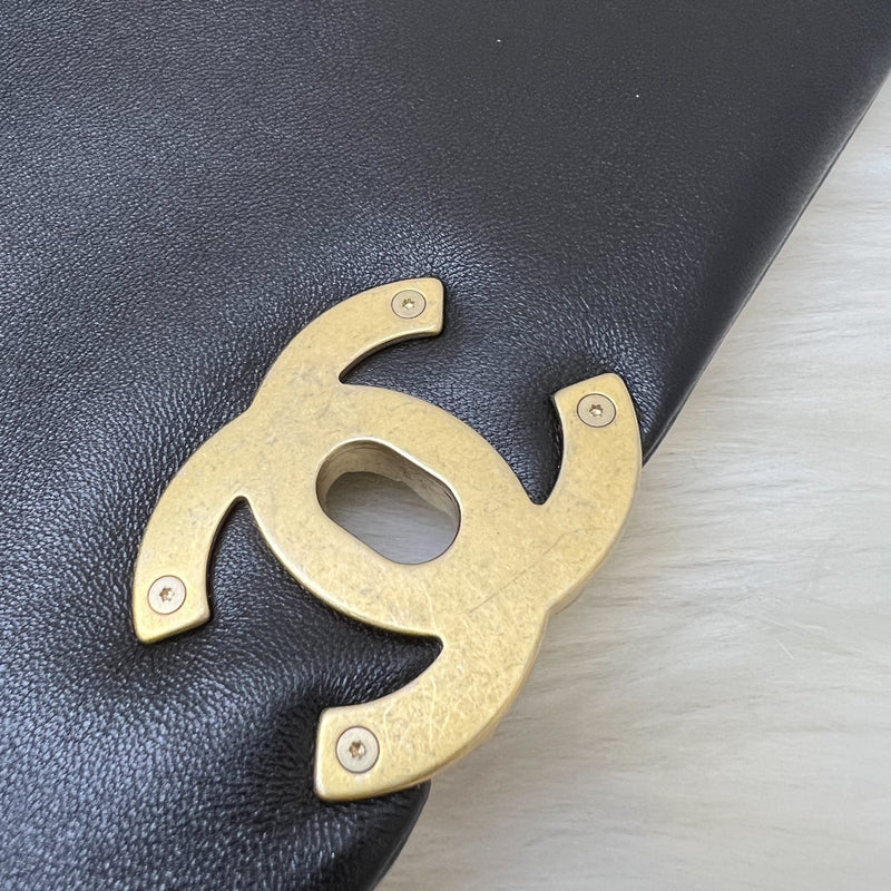 Chanel 19 Maxi Flap in Black Lambskin and 3-tone HW (Model: AS1162)