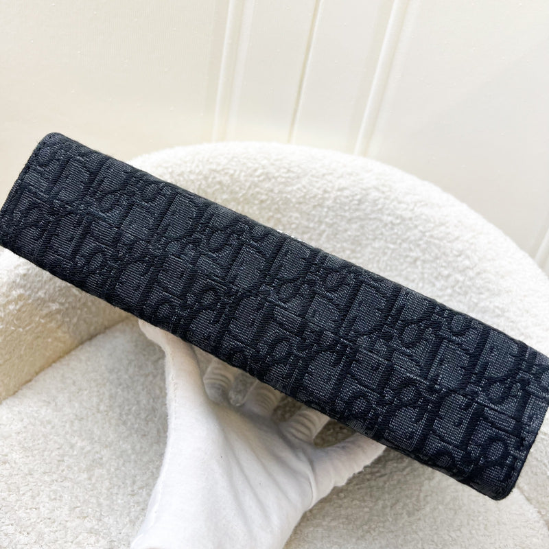Dior A5 Triangle Pouch in Black Dior Oblique Jacquard and BHW (Model: 2ESCA483YKY)