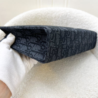 Dior A5 Triangle Pouch in Black Dior Oblique Jacquard and BHW (Model: 2ESCA483YKY)