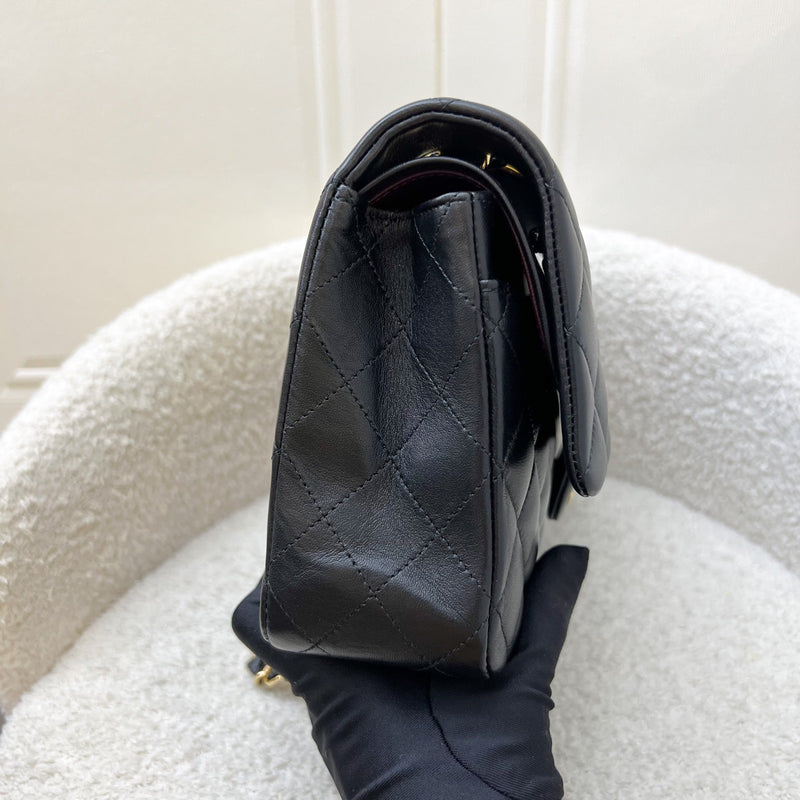 [Local Set - 2022] Chanel Medium Classic Flap CF in Black Lambskin and GHW (Model: A01112)