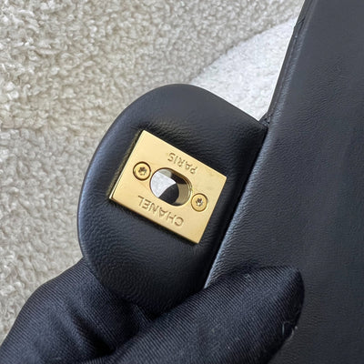 [Local Set - 2022] Chanel Medium Classic Flap CF in Black Lambskin and GHW (Model: A01112)